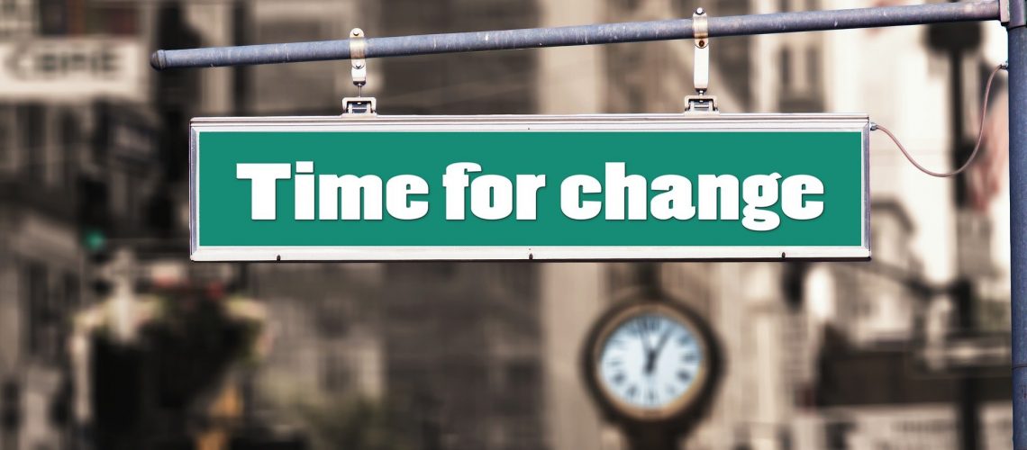 Analyse géopolitique politique droit institution économie entreprise monnaie